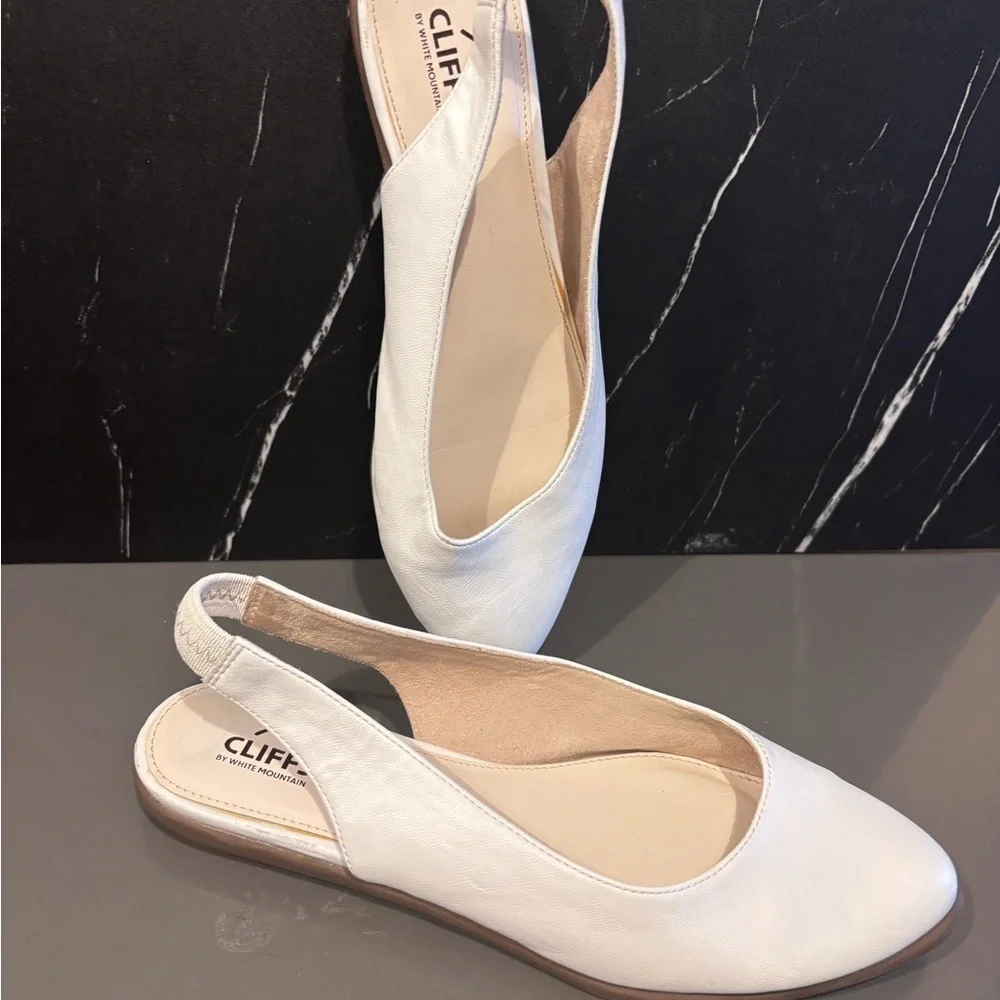 Cliffs by WHITE MOUNTAIN White Slingback Flats